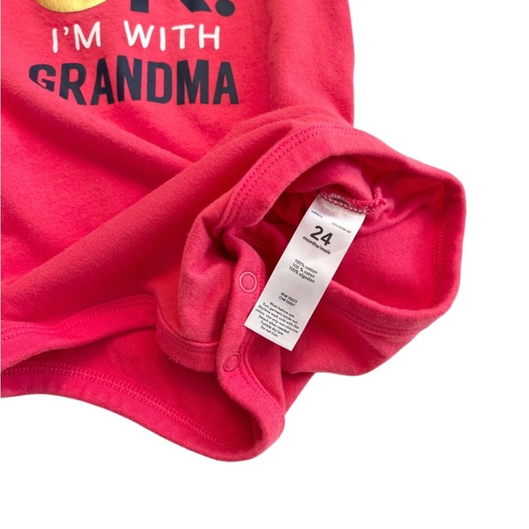 Carter’s Pink Baby Graphic I’m With Grandma Onesie w/ Ruffle Sleeves, Girls 24M - Picture 4 of 4